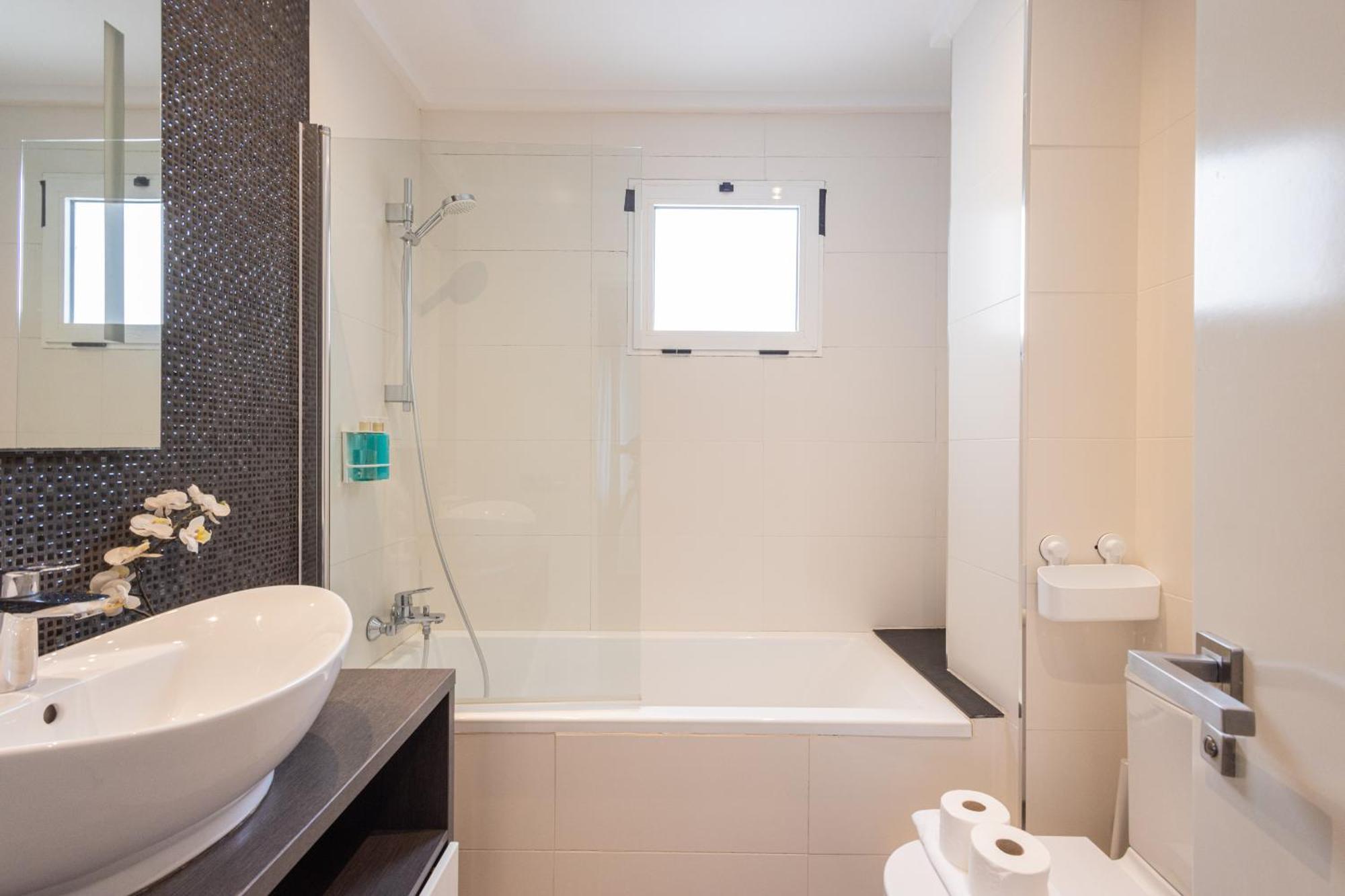 Florit Flats - Stylish 2 Bedroom Ac Wifi Terrace Attic In Valencia Center Dış mekan fotoğraf