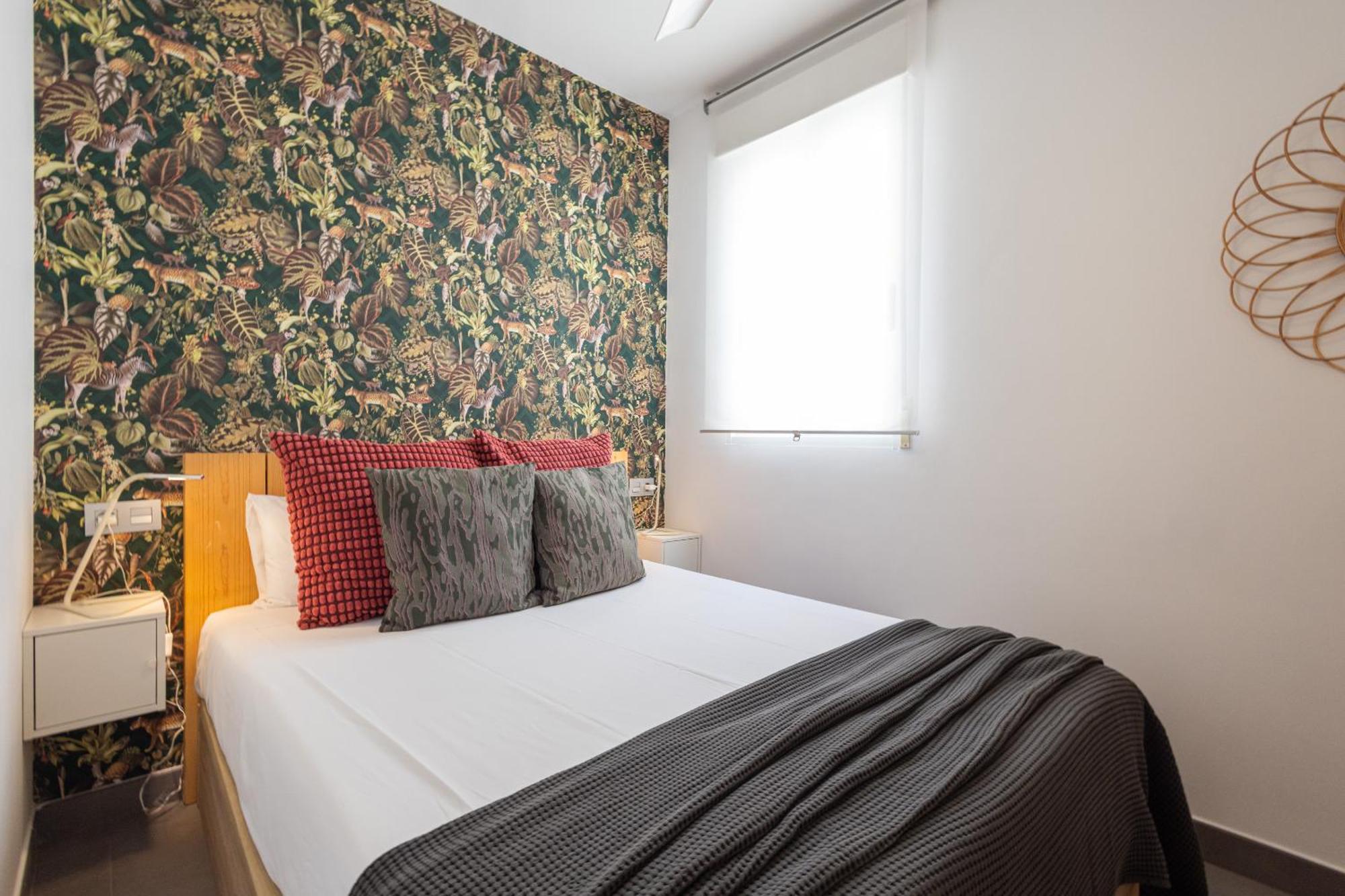 Florit Flats - Stylish 2 Bedroom Ac Wifi Terrace Attic In Valencia Center Dış mekan fotoğraf